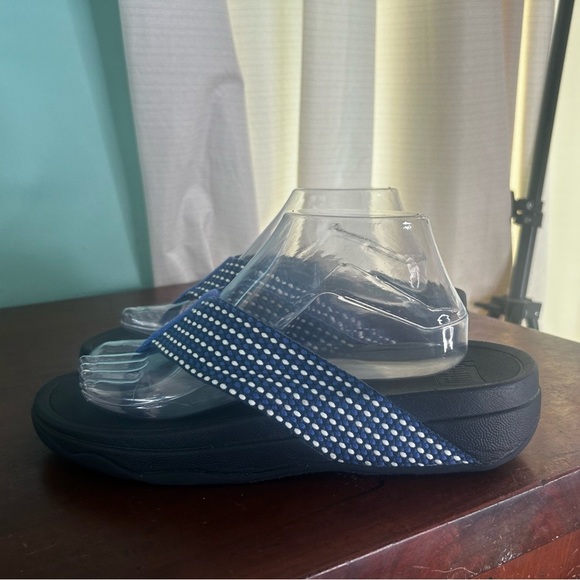 Fitflop Womens 10 Surfa Toe Posts Wedge Sandal Blue White Comfy Casual Flip Flop - Picture 8 of 12